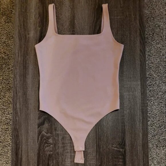 Express Square Neck Dusty Pink Bodysuit - Picture 2 of 7